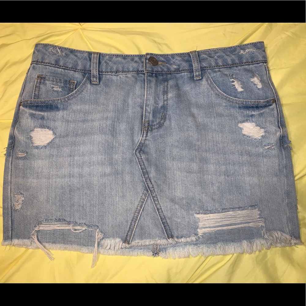 Light Washed Distressed Jean Skirt/ Medium